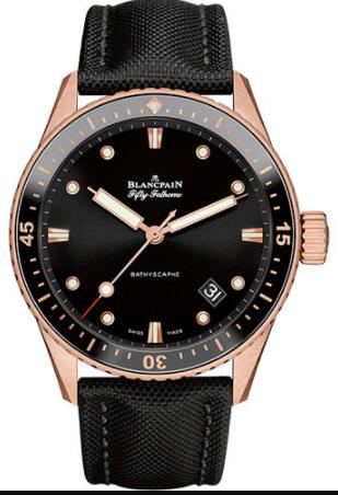 Review Blancpain Fifty Fathoms Bathyscaphe Watch Replica 5000 36S30 B52B - Click Image to Close